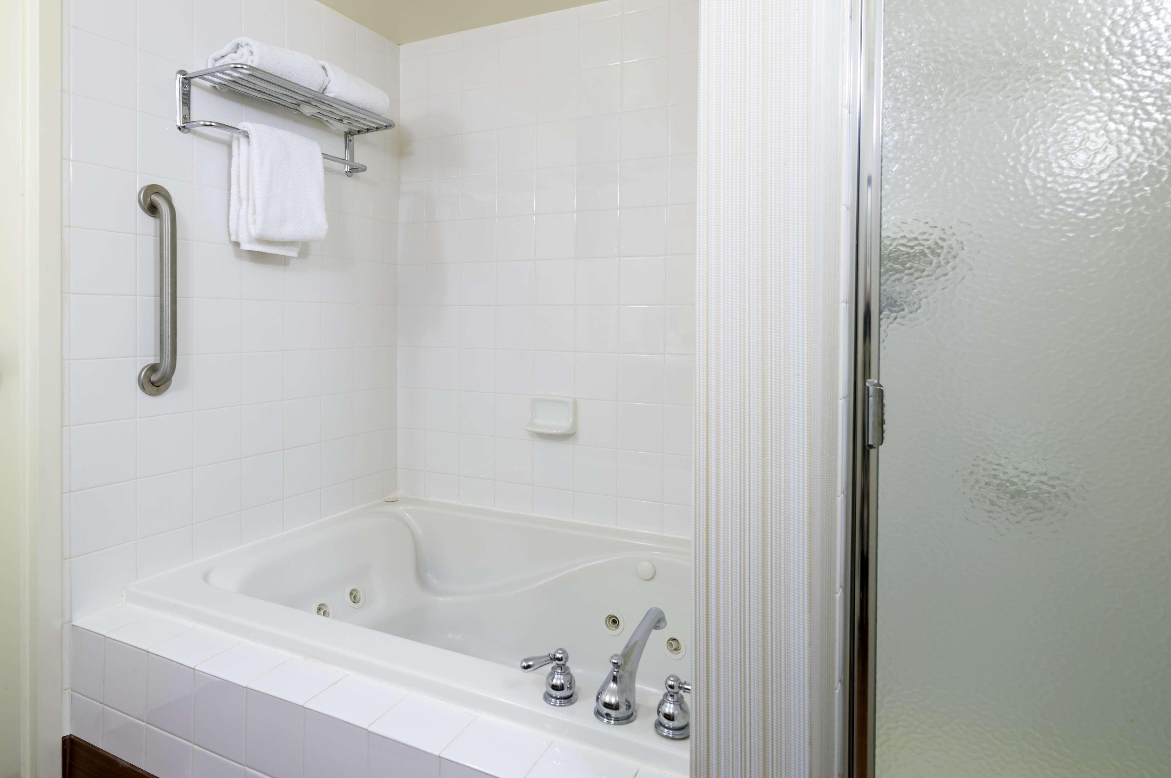 Hilton Garden Inn Edison/Raritan Center Zewnętrze zdjęcie