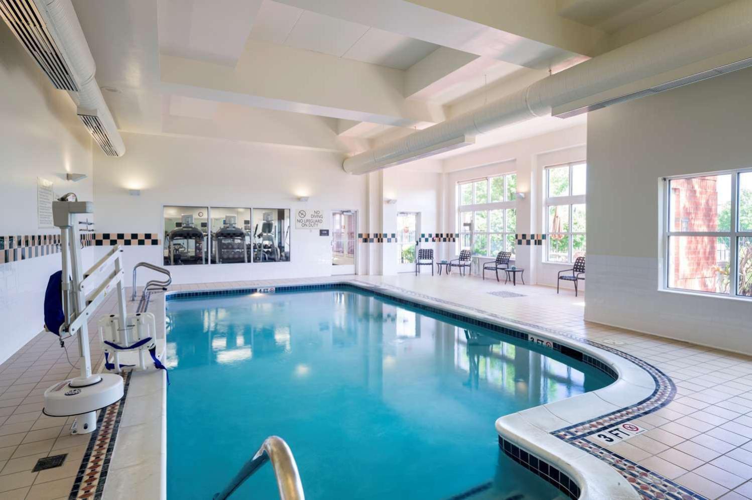 Hilton Garden Inn Edison/Raritan Center Zewnętrze zdjęcie