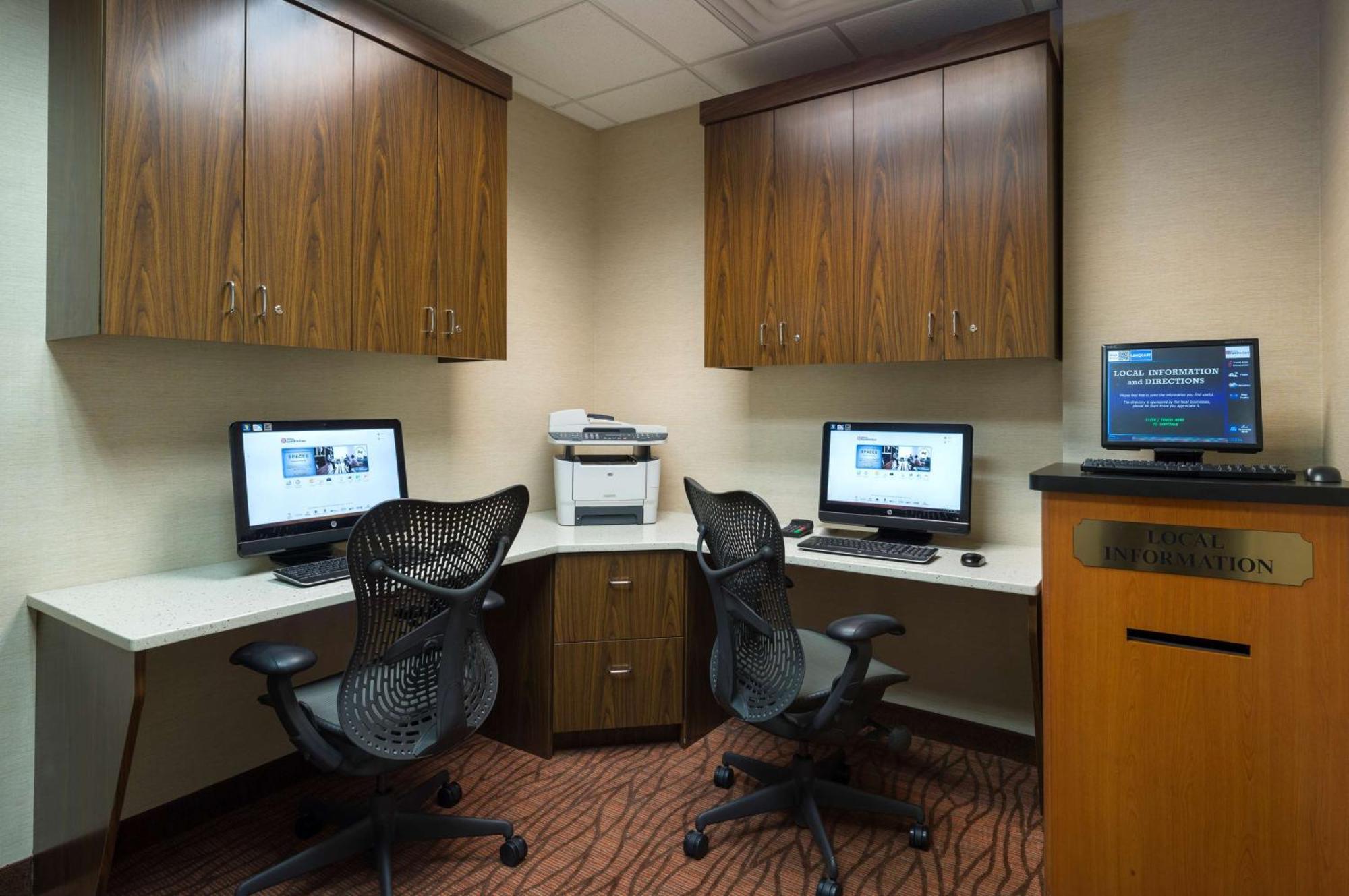 Hilton Garden Inn Edison/Raritan Center Zewnętrze zdjęcie