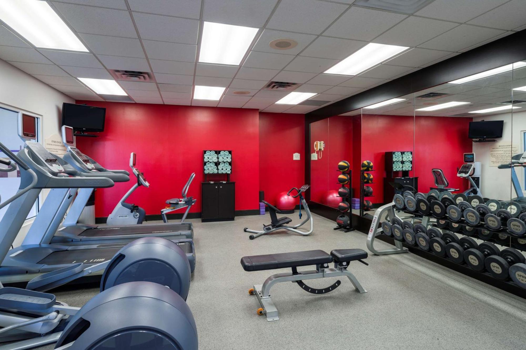 Hilton Garden Inn Edison/Raritan Center Zewnętrze zdjęcie