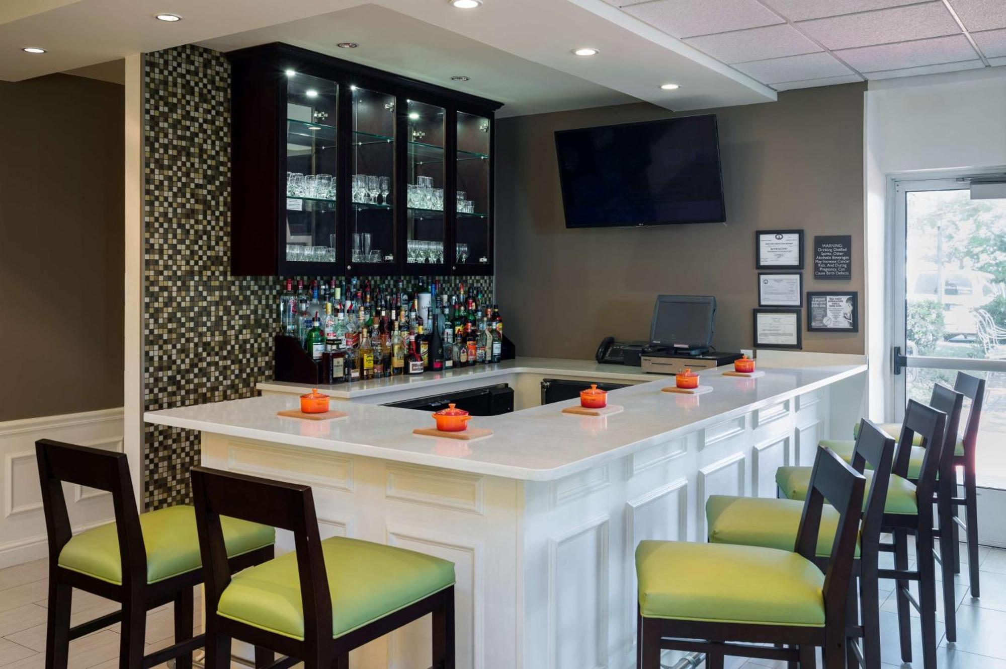 Hilton Garden Inn Edison/Raritan Center Zewnętrze zdjęcie